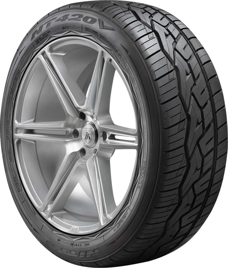 Nitto NT-420V 285/35R22